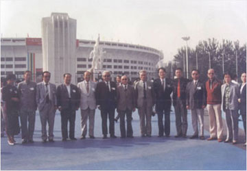 趙中州教授應邀參加北京第11屆亞運會(huì )醫學(xué)義診團與衛生部領(lǐng)導和主要專(zhuān)家合影